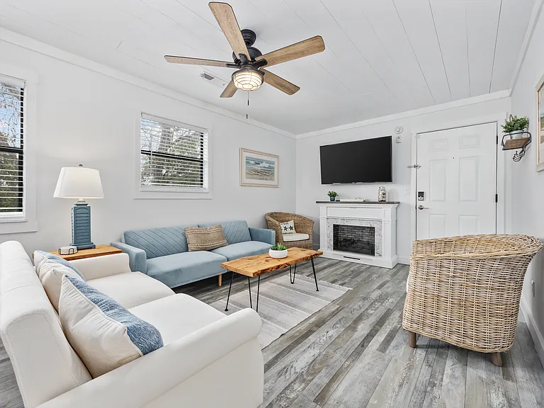 1505 Hillside Dr S #7 — Photo 13