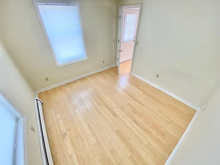 52 Grant St — Photo 11