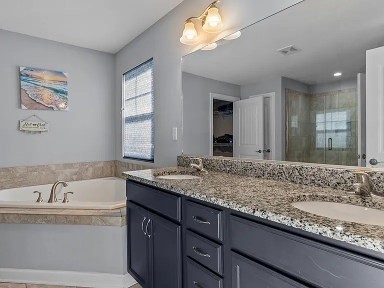 312 Maycox Ln #312 — Photo 4