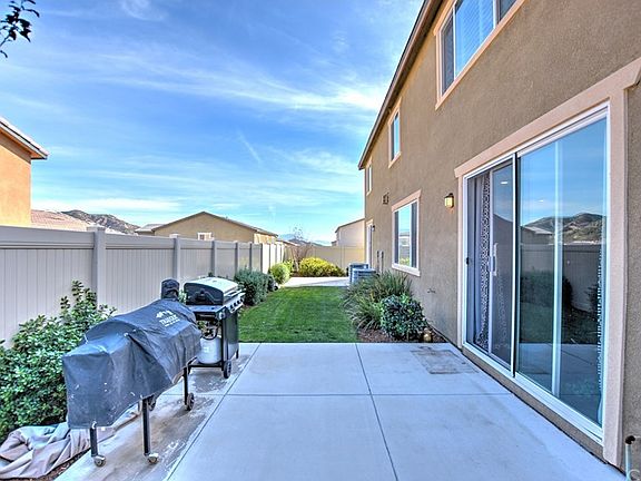 5th image of 4075 Grand Fir Ln
