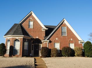 10290 Green Moss Dr S, Cordova, TN 38018