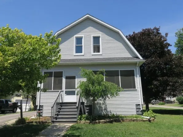 109 E Wood St, Yale, MI 48097