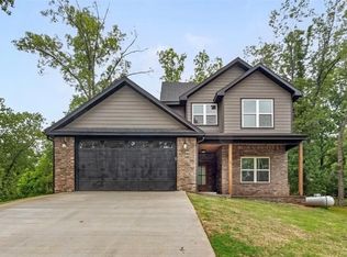 4 Drummore Dr, Bella Vista, AR 72715