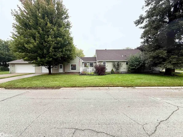 203 N West St, Carroll, IA 51401