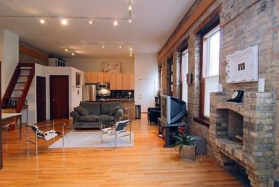 5th image of 2301 W North Ave #1R