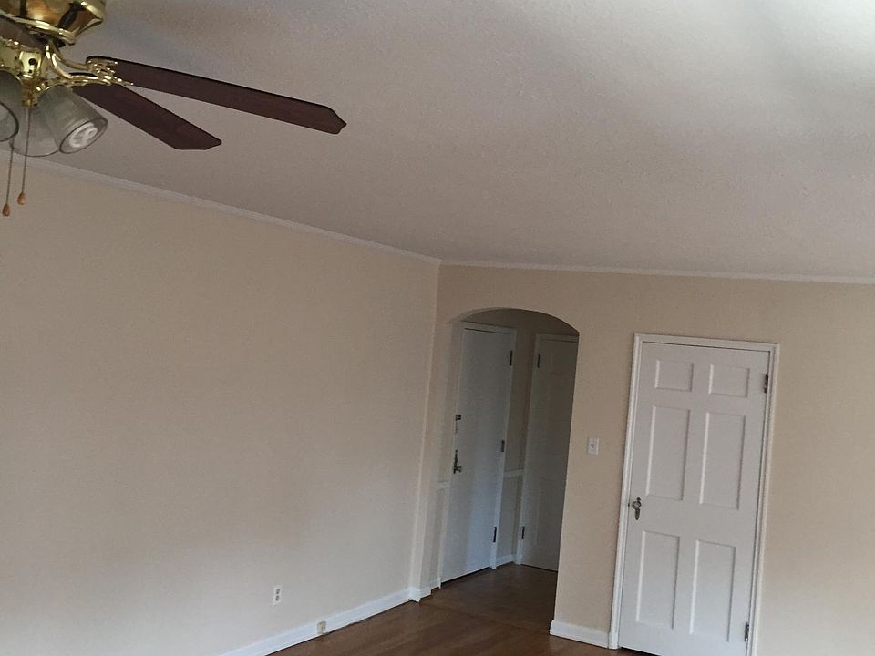 1st image of 12031 Edgewater Dr APT 303