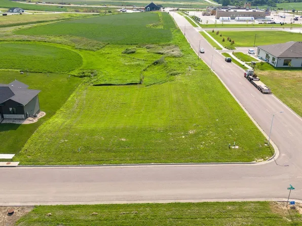 1500 N Marlowe Ave, Sioux Falls, SD 57110