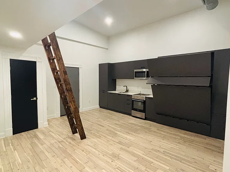 601 York St #3 — Photo 2