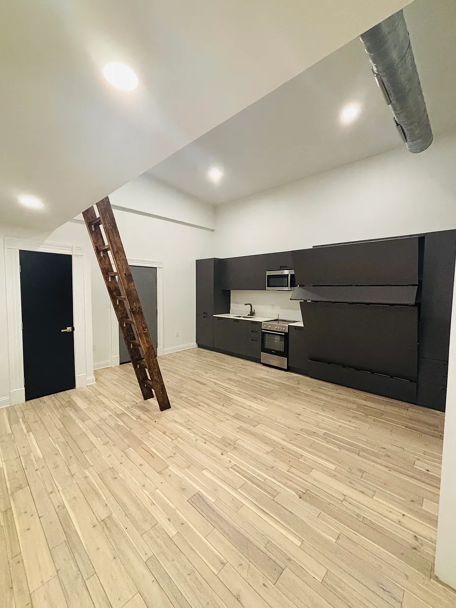 Building Photo - 601 York St #3