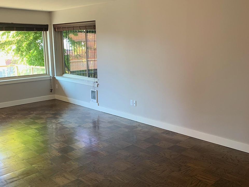 Apt 102 Living Room