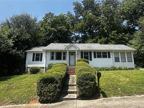 2nd image of 100 S Laurel St