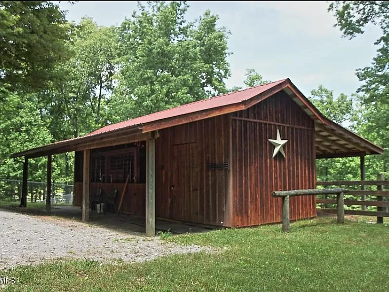 139 Taft Story Rd — Photo 7