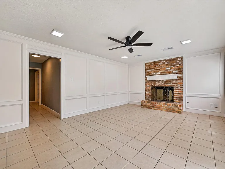 6715 Greenvale Ln — Photo 20
