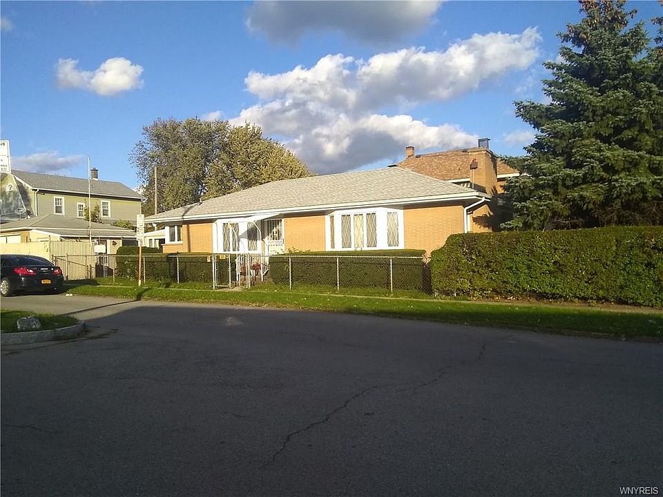 1st image of 828 Walden Ave