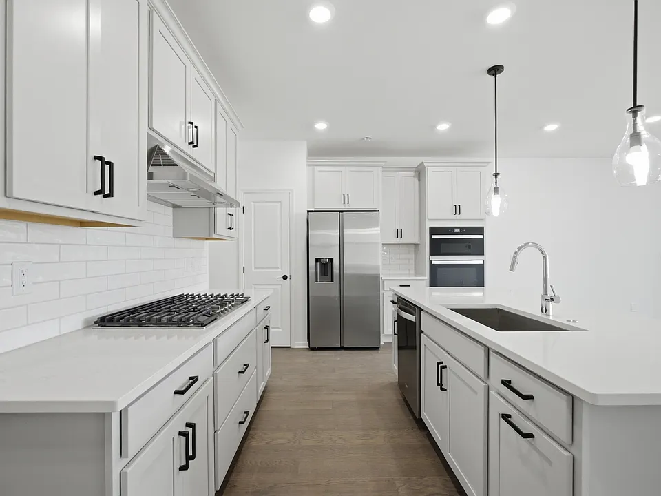 5574 E Spaniel Dr