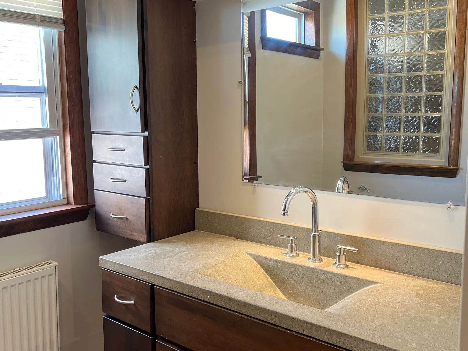 3 bed, 9999 sqft, $3,695 — Photo 4