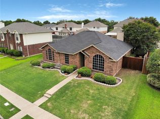 1605 Creek Valley Rd, Mesquite, TX 75181