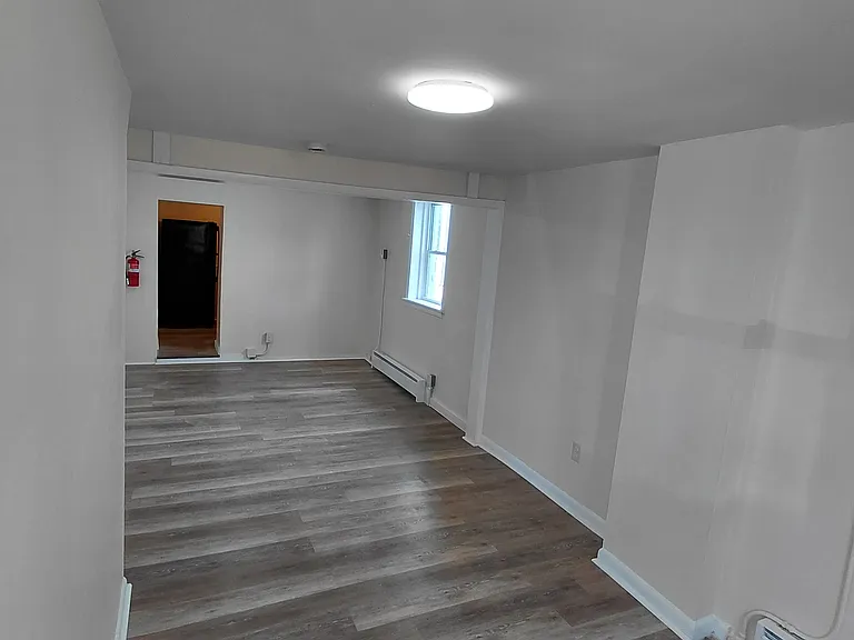 South Main Apartments — Photo 28