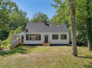 30 Mallett Drive, Topsham, ME 04086
