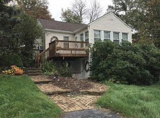 32 Highland Dr, Highland Mills, NY 10930