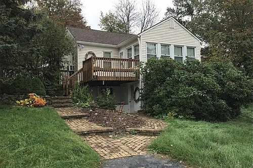 32 Highland Dr Photo 1