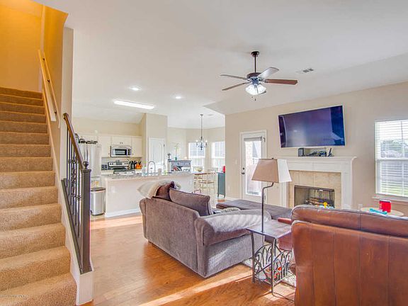 3rd image of 4117 Bramble Crest Dr