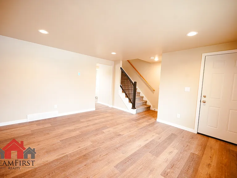 2022 Terry Ln — Photo 7