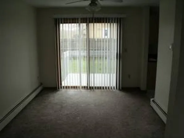 78B Bleachery Ct, Warwick, RI 02886