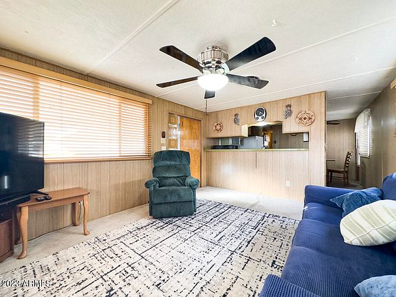 3rd image of 929 N DELAWARE Drive #17
