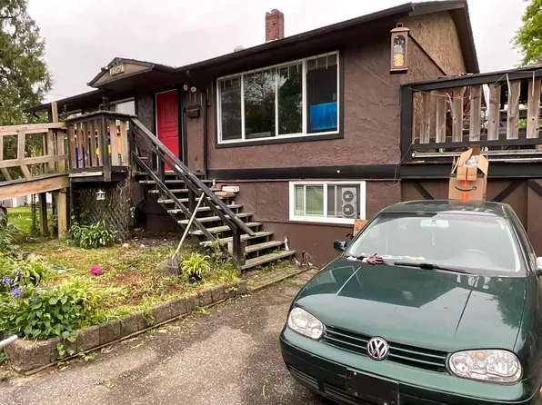 11961 248th St, Maple Ridge, BC V4R 1H9