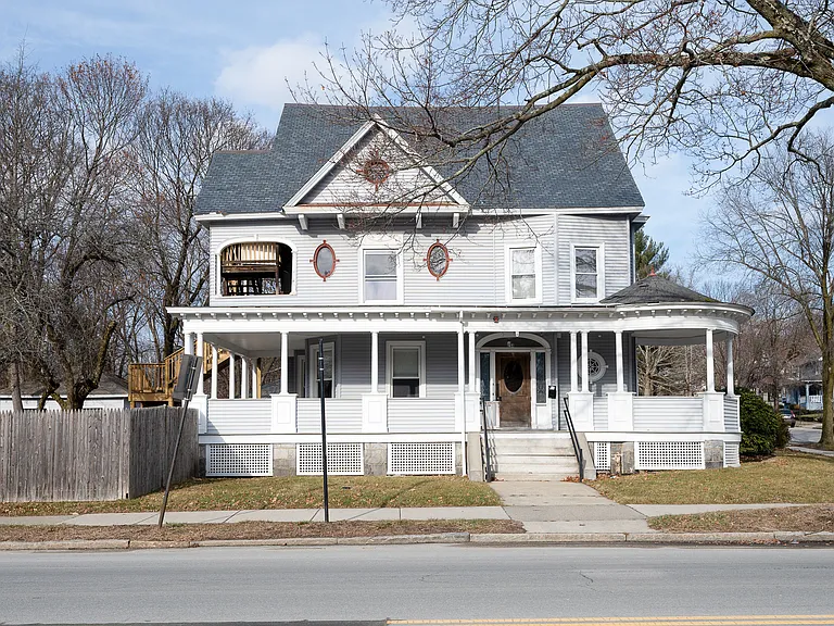 Highland St — Photo 21