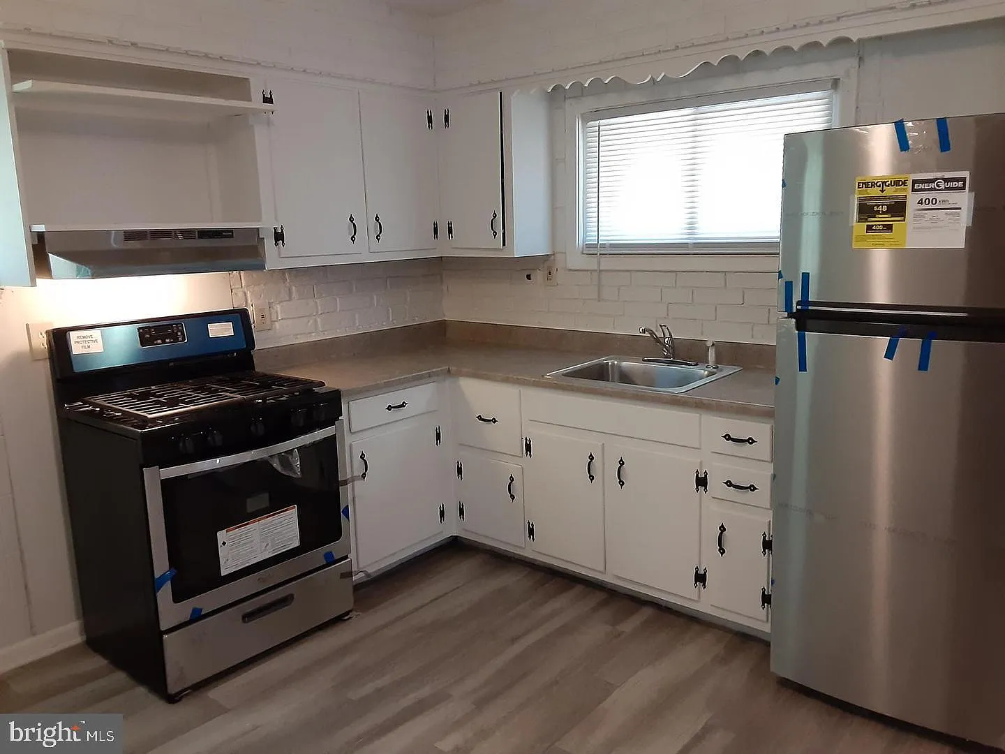 3 bed, 912 sqft, $2,250 — Photo 4