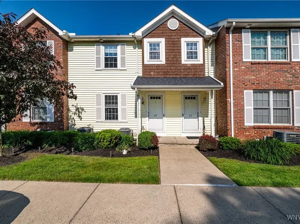 27 Olde Stone Ln, Lancaster, NY 14086