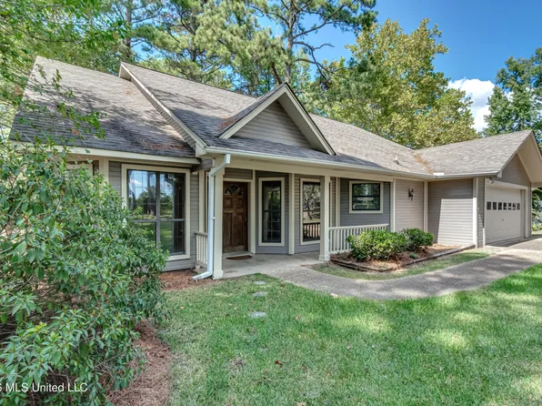 333 Lake Harbor Rd, Brandon, MS 39047