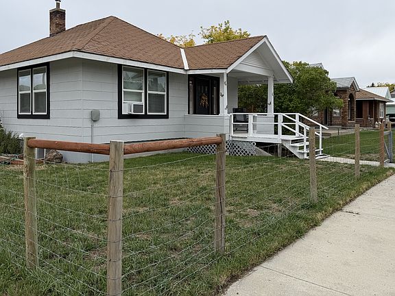 2nd image of 502 Garnet St