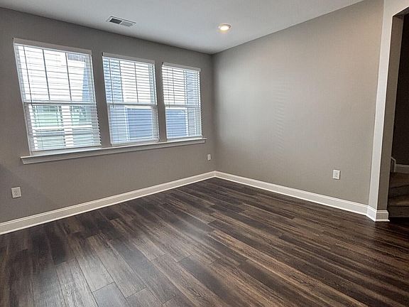 4th image of 205 Beldenshire Way