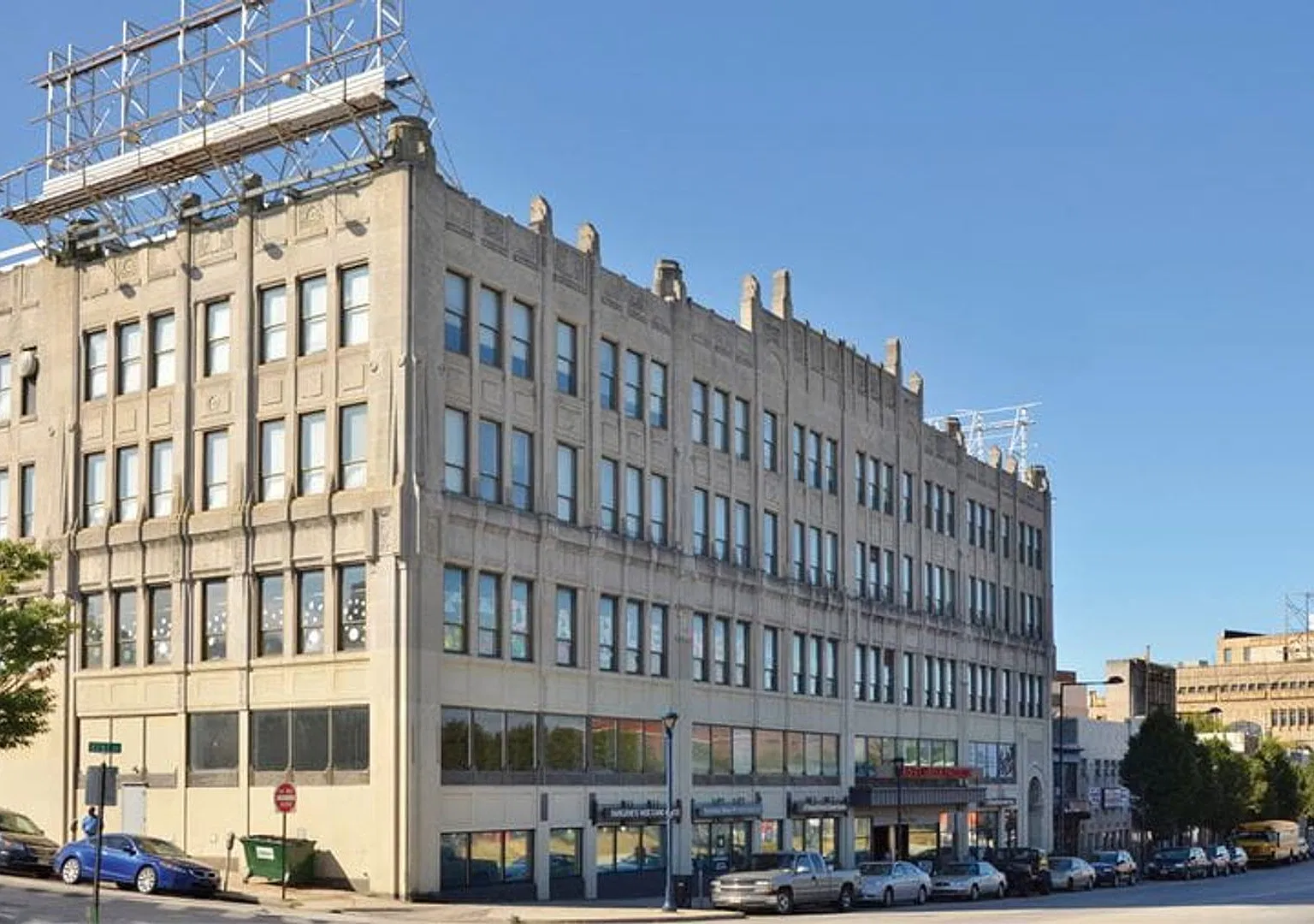 6800 Market Residential — Photo 1