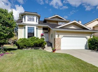 22 SE Varsity Estates Vw NW, Calgary, AB T3B 5J7