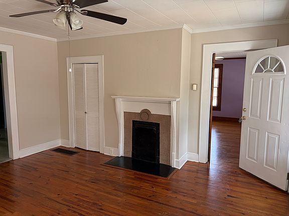 4th image of 308 N 1st St
