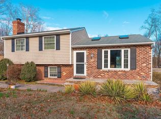 4925 Daffodil Cir, Glen Allen, VA 23060