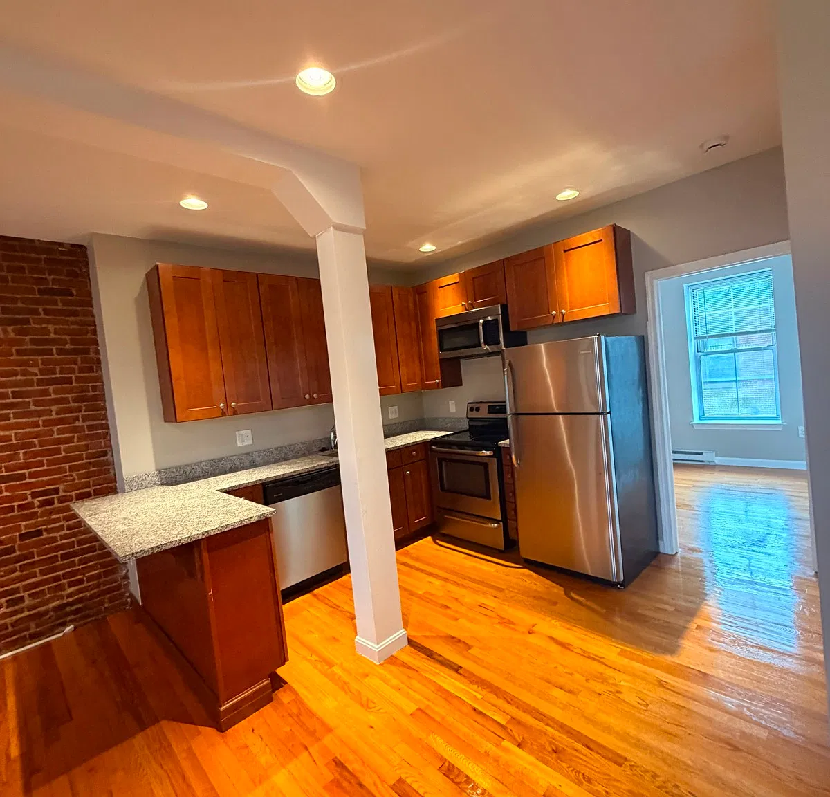7 Pembroke Street Apartments — Photo 1