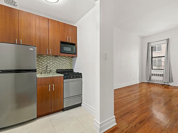 5th image of 435 E 85th St APT 2J