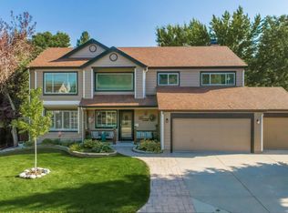 8214 W Otero Ave, Littleton, CO 80128