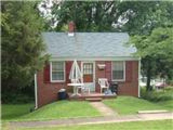 1st image of 2107 Columbia Ave