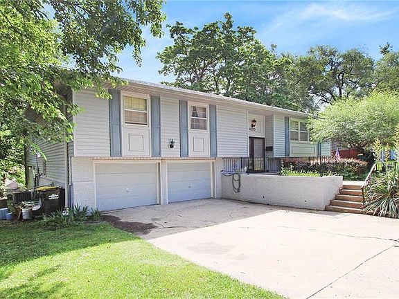 4th image of 5730 Connell Dr