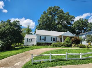 1902 Gilson St, Falls Church, VA 22043