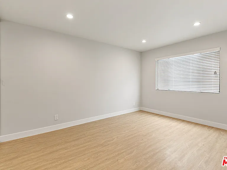 3314 Mentone Ave #8 — Photo 7