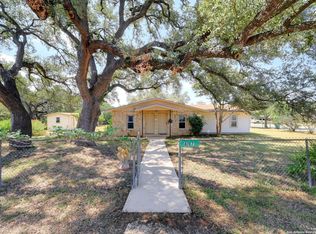 817 9th Street, Blanco, TX 78606