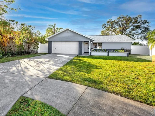 8838 MAGNOLIA COURT, SEMINOLE, FL 33777