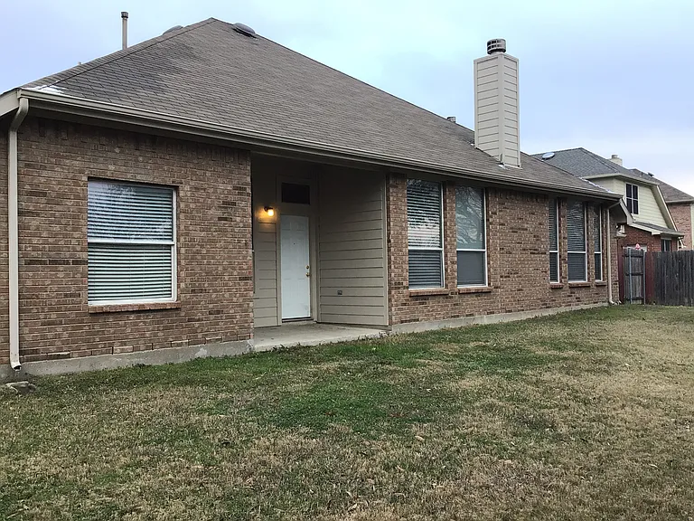 823 Fleetwood Cove Dr — Photo 29